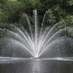 Аэрационный фонтан Equinox для насыщения кислородом водоема