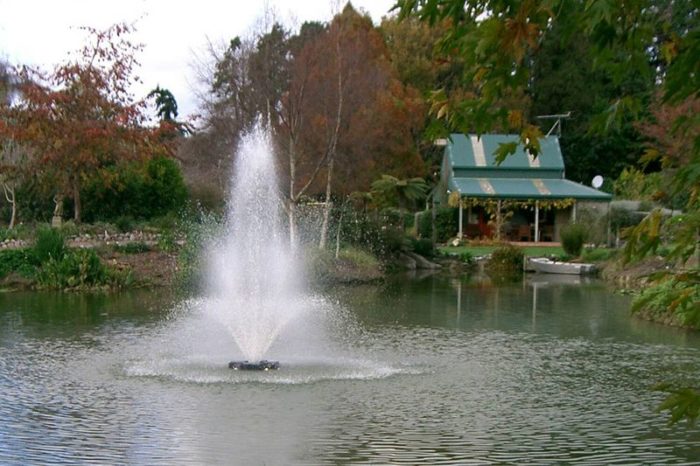 Аэрационный фонтан водоема Tristar от компании Otterbine
